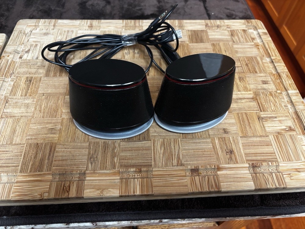 Black USB-Powered Wired 2.0 Channel Oval Plastic Computer Speakers Pair