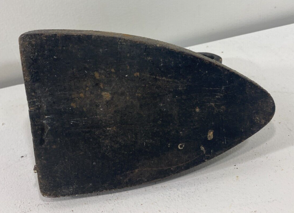 Vintage Cast Iron Sad Iron