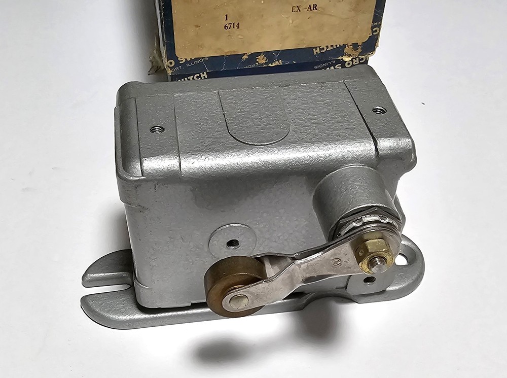 Micro Switch EX-AR Explosion Proof Roller Lever Limit Switch - New
