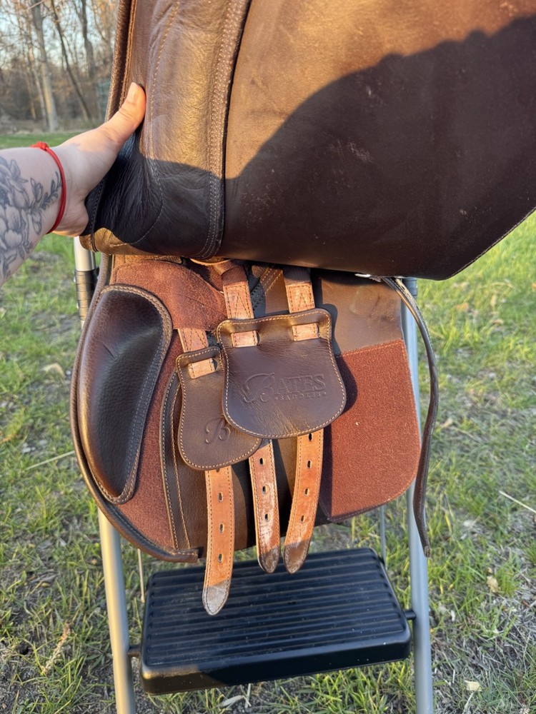 18" Bates All Purpose Saddle With Easy Change Fit Solution & CAIR System