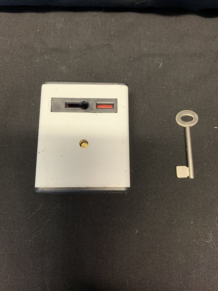 Plastic Single Push Latching Alarm/ Panic Button/ Emergency Button HW Key reset