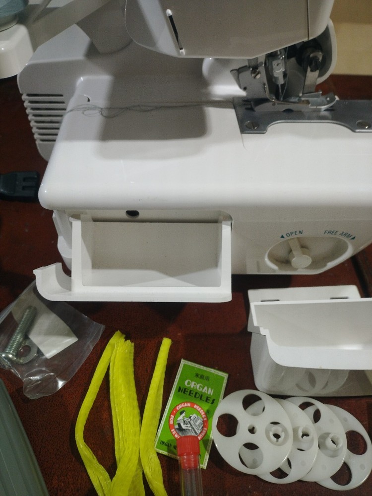 Working Baby Lock Protege - BL5370ED - 4 Spool Serger Differencial Feed