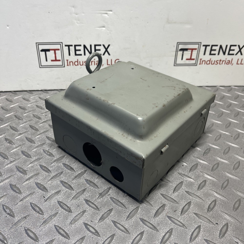 Enclosed Switch GD321SN 3-pole