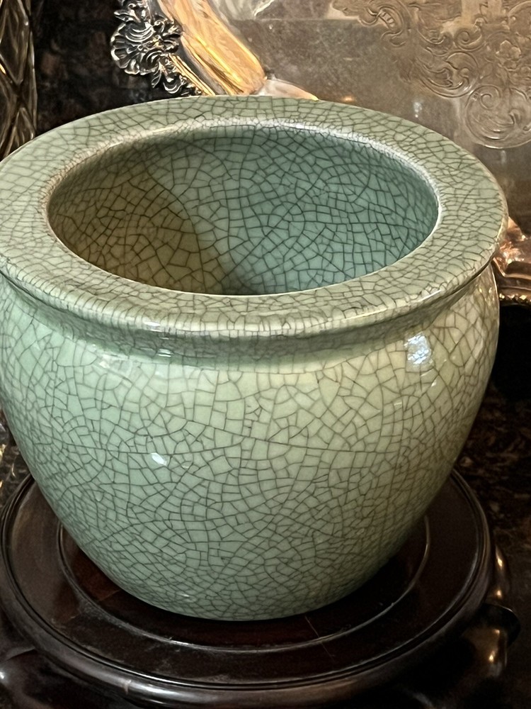 Pr celadon green planter