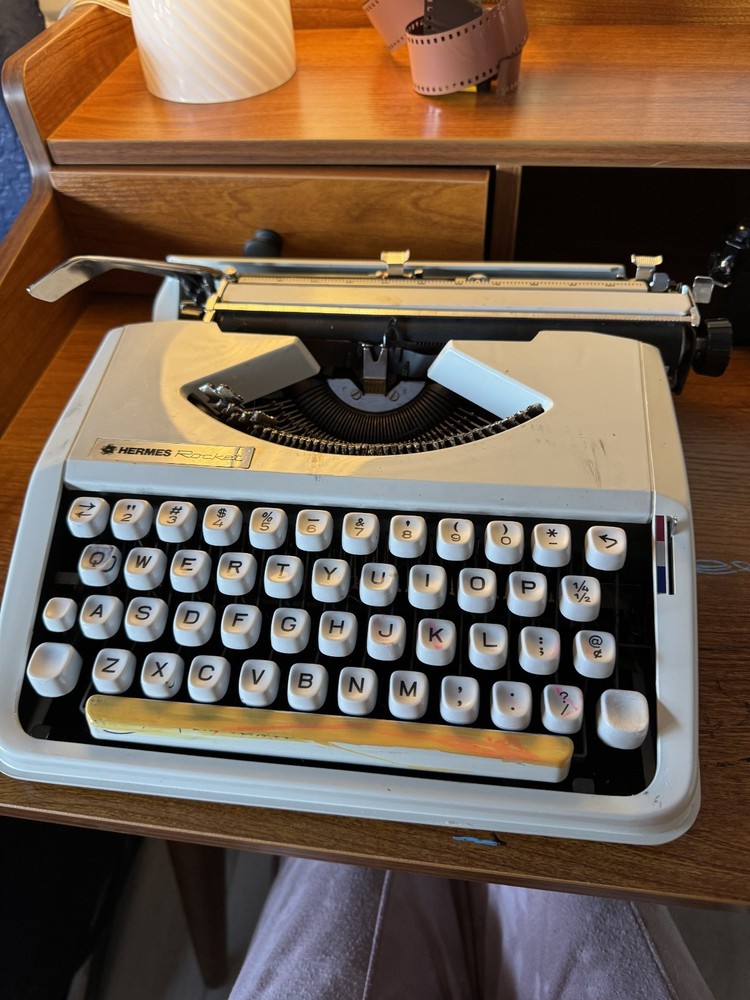 Hermes Rocket Typewriter, needs some love