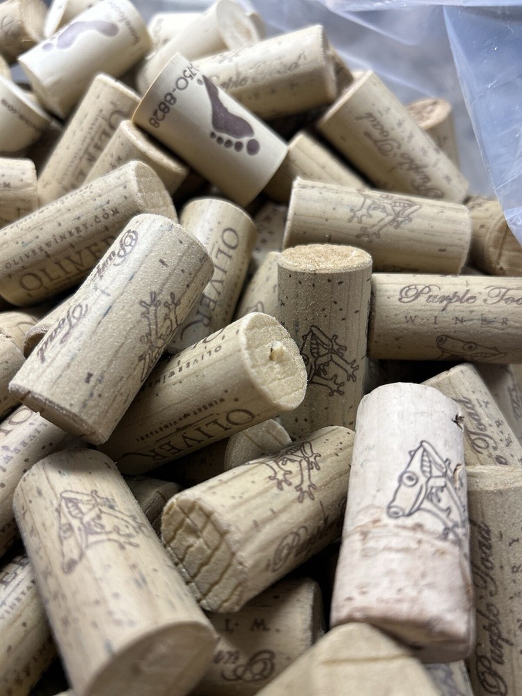 400+ Used Wine Corks- Some Natural But Mostly Synthetic FREE SHIP