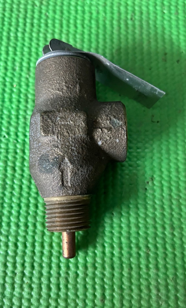 Watts Regulator 1/2" No 1L1 Relief Valve