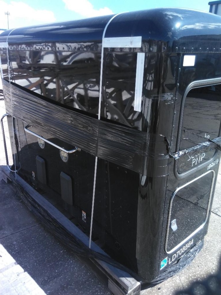 Replaces PETERBILT 567 SLEEPER , FL