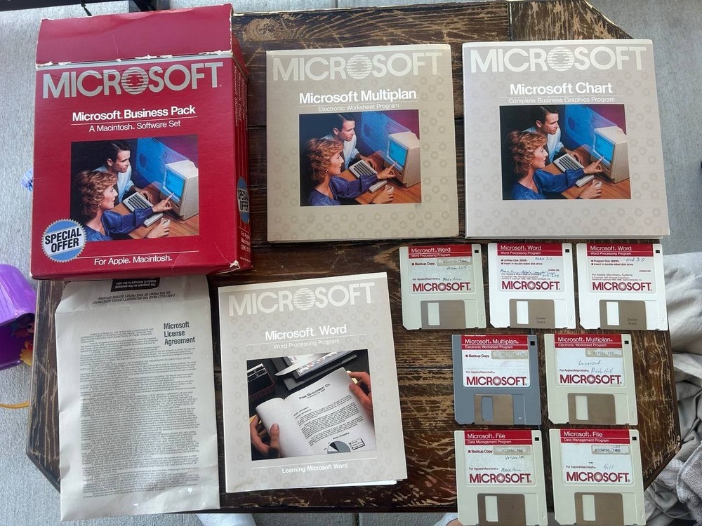 Microsoft Business Pack Macintosh w/ Word Multiplan Chart File Disks