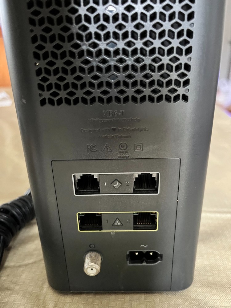 xfinity XB6-T GATEWAY WIFI ROUTER