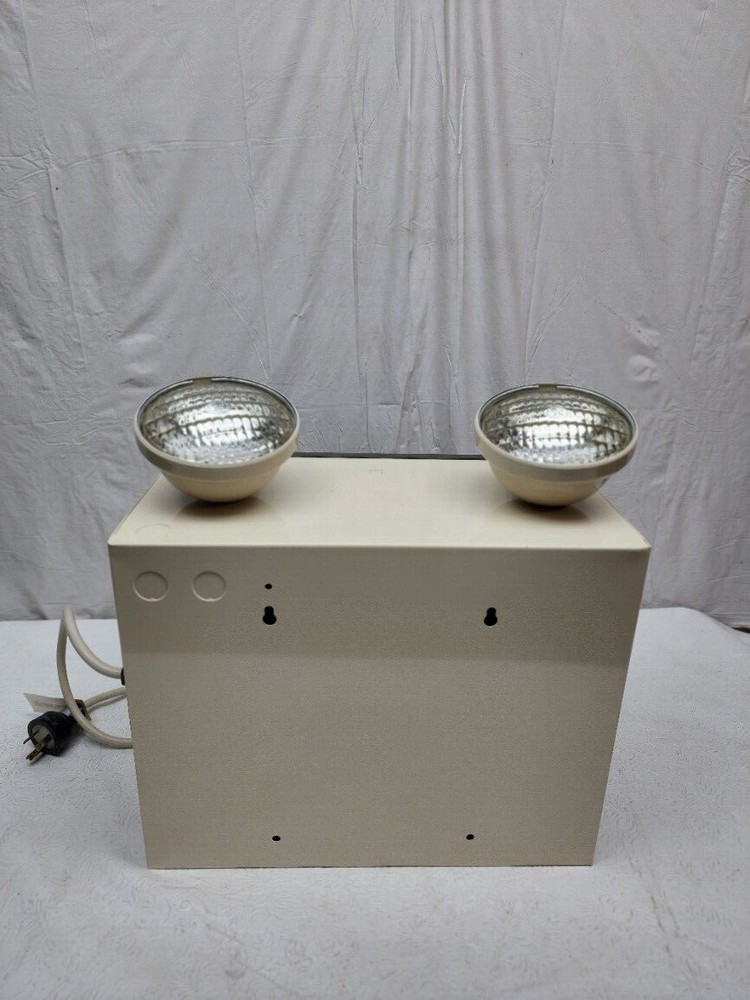 BIG BEAM EMERGENCY EXIT LIGHT H2IL6S36-P2-SD-20-277