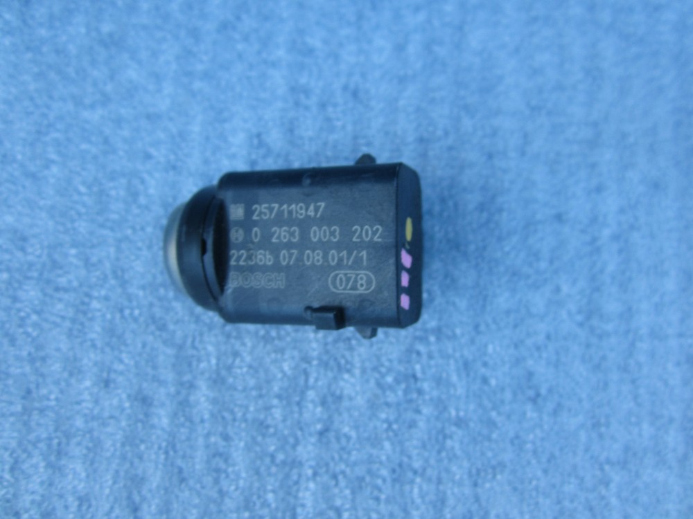 25711947 GM REAR OBJECT PARKING SENSOR OEM USED