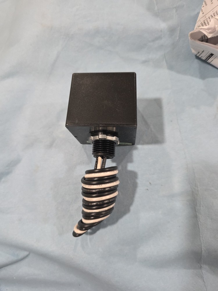 Square D SDSA1175 25kA 3-Wire 120V~ Surge Protective Device