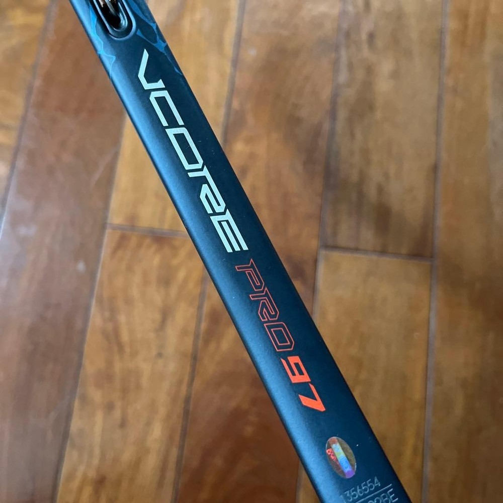 Yonex Vcore Pro 97 (2018 Model)