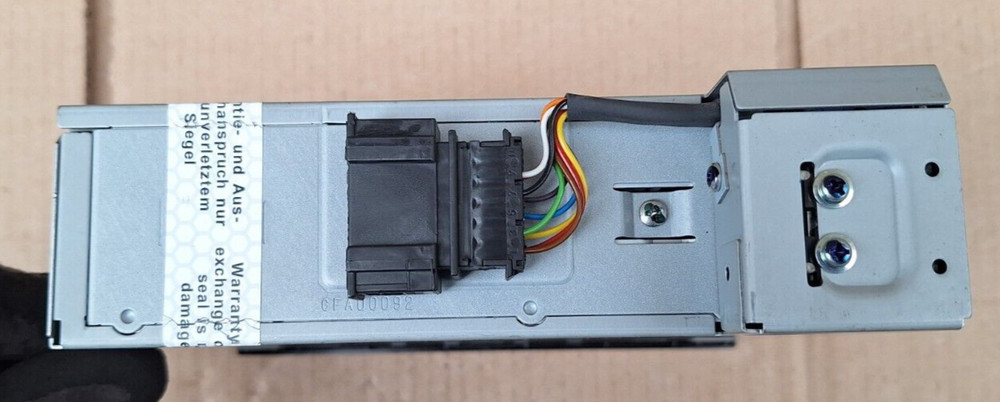 Audi Porsche Genuine 6 disc CD Changer 8E0035111D