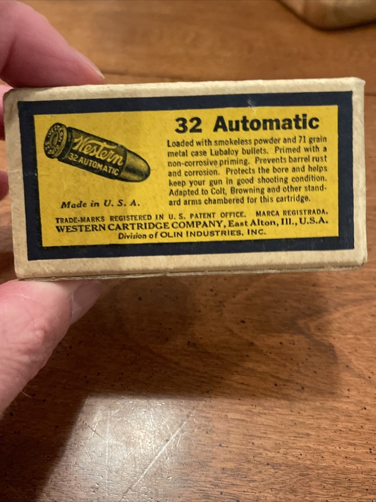 VINTAGE EMPTY 32 AUTOMATIC AMMO BOX WESTERN CENTER FIRE CARTRIDGES EARLY. Empty