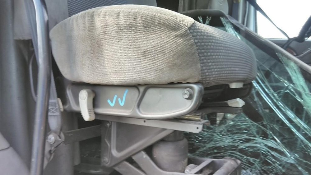 Replaces 2012 PETERBILT 587 FRONT SEAT , OH