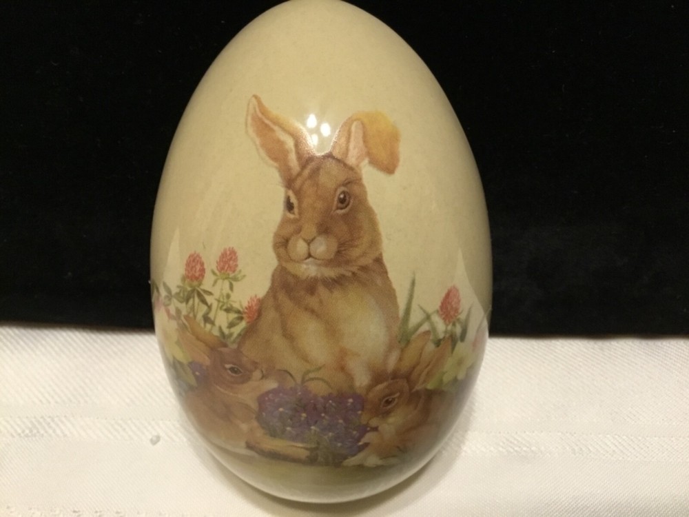 Ceramic Easter Bunny Egg Shape Covered Trinket Box - New! (HH51)