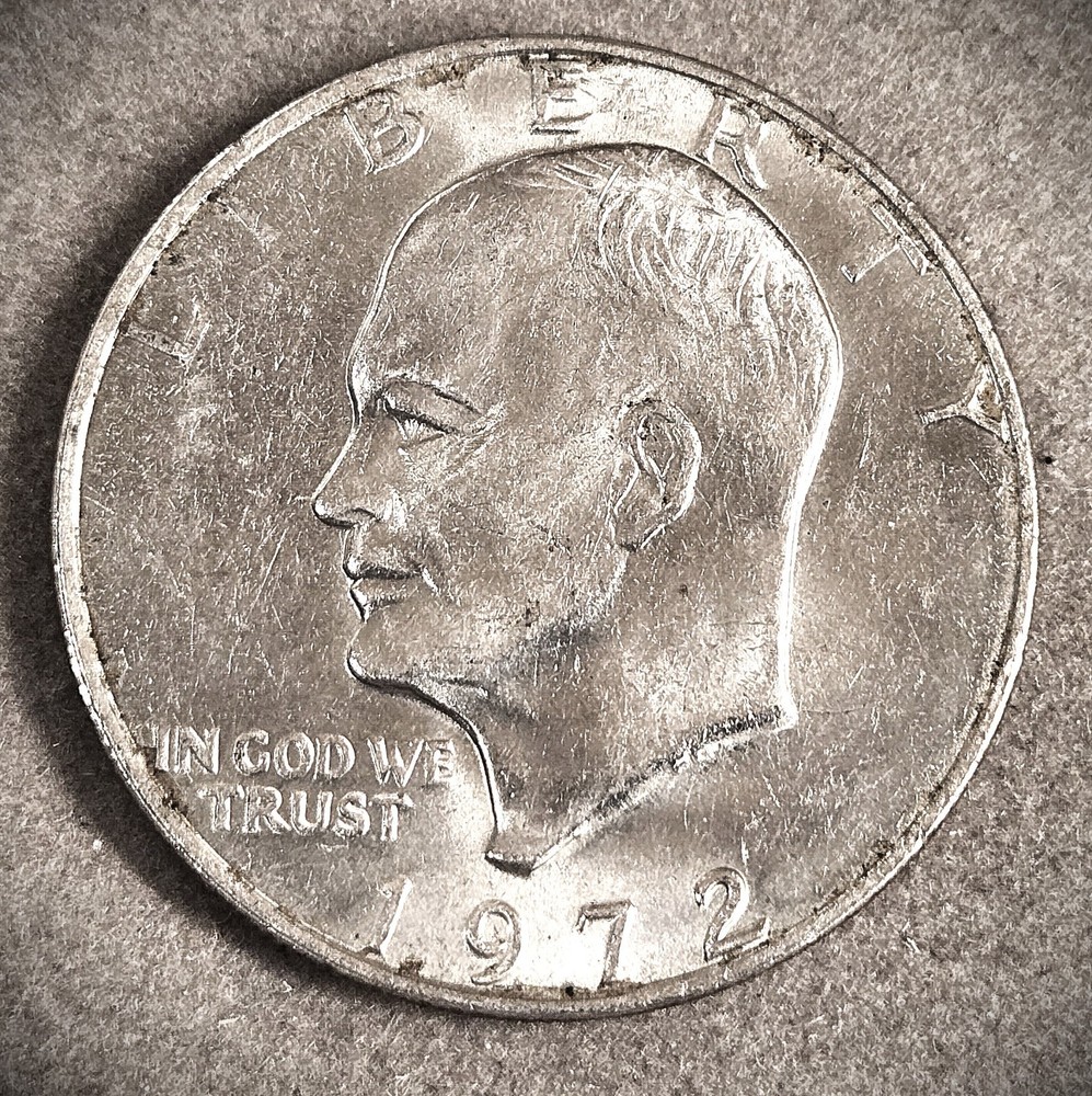 1972 IKE DOLLAR ** TYPE 3 **  (7867)