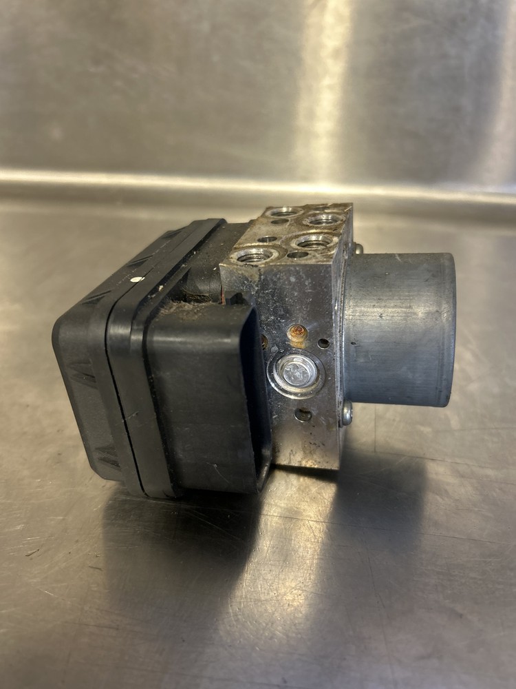 2017-20 YZF-R6 OEM ABS PUMP UNIT MODULE #2131