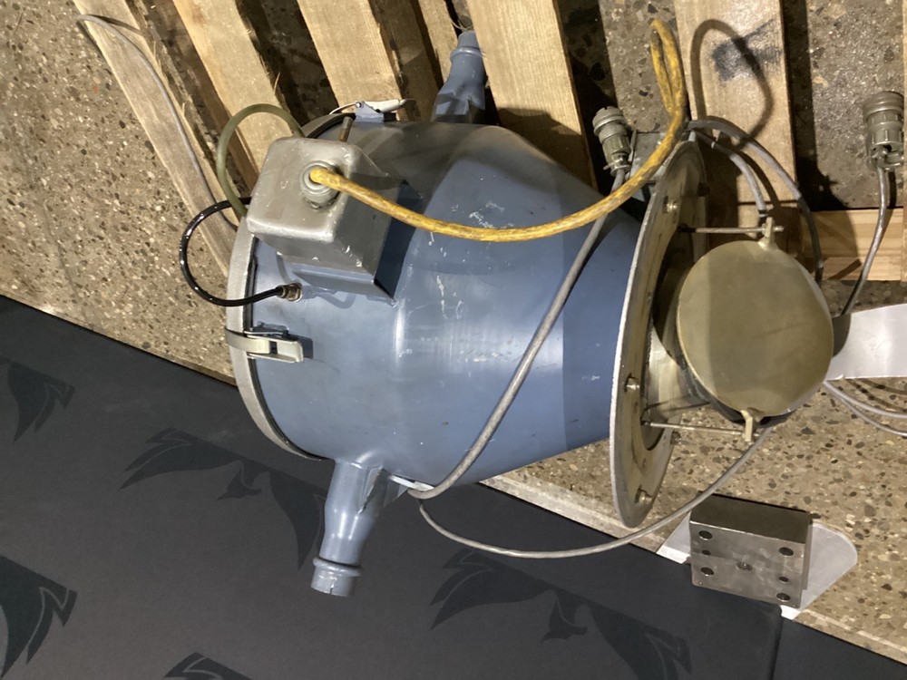 AEC WHITLOCK PVH-071G VACUUM HOPPER LOADER USED