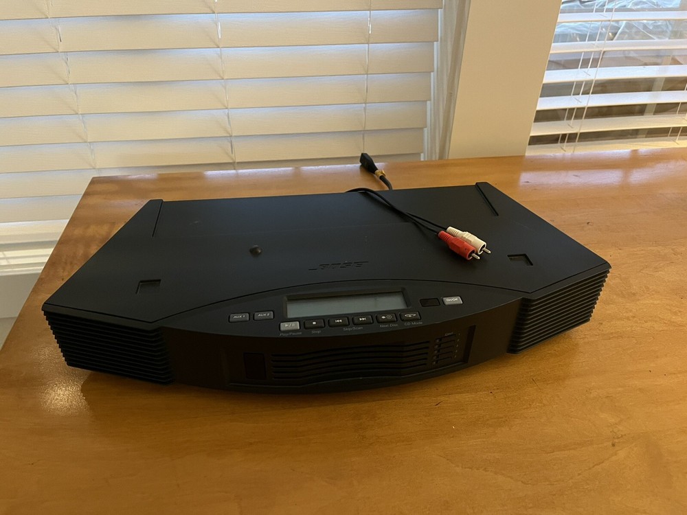 Bose Acoustic Wave Music System II Multi-Disc 5 CD Changer. Good Condition.