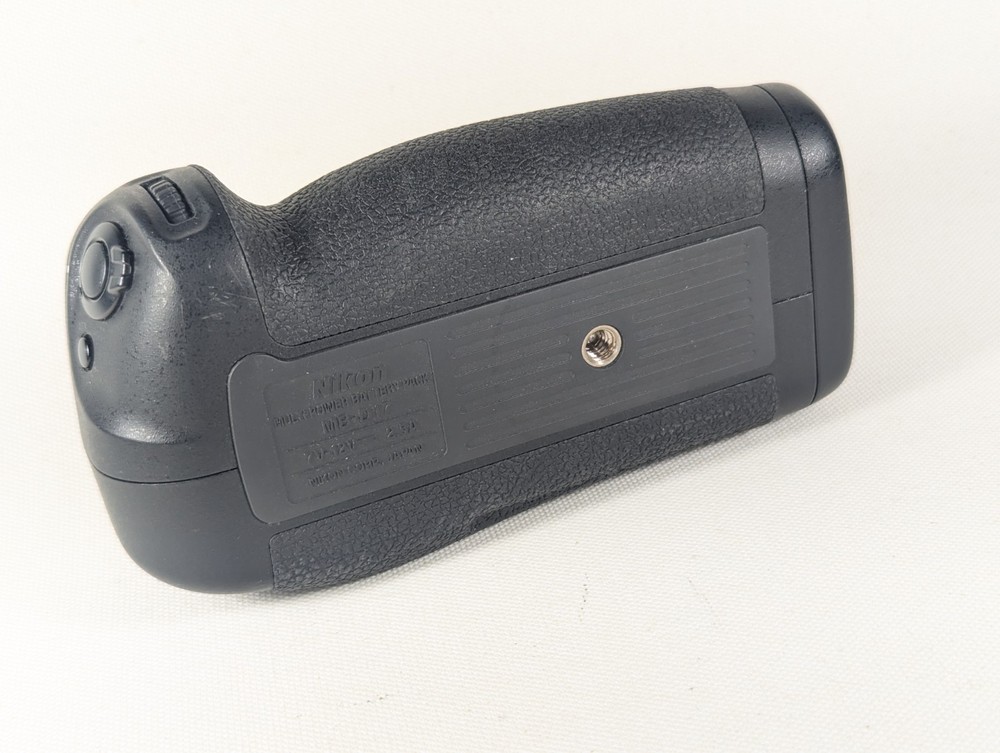 Nikon MB-D17 Multi Power Battery grip