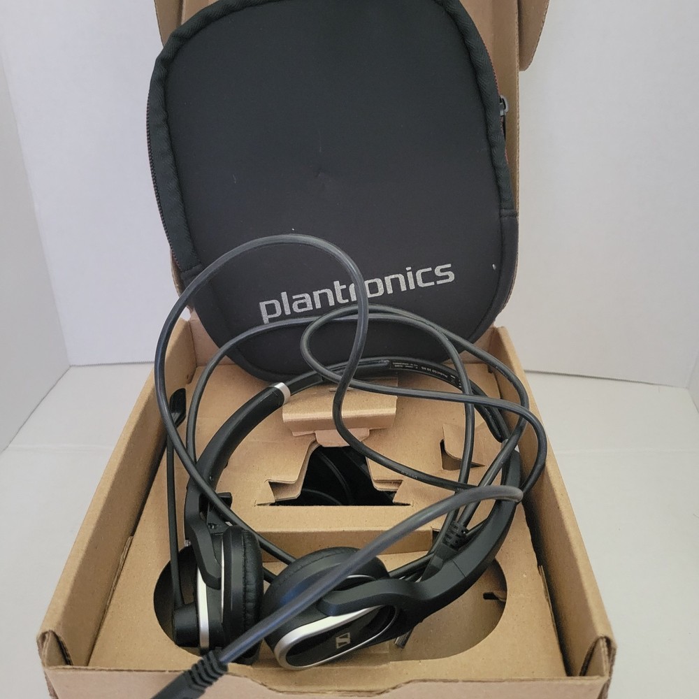 Plantronics Focus UC B825 with carrying case