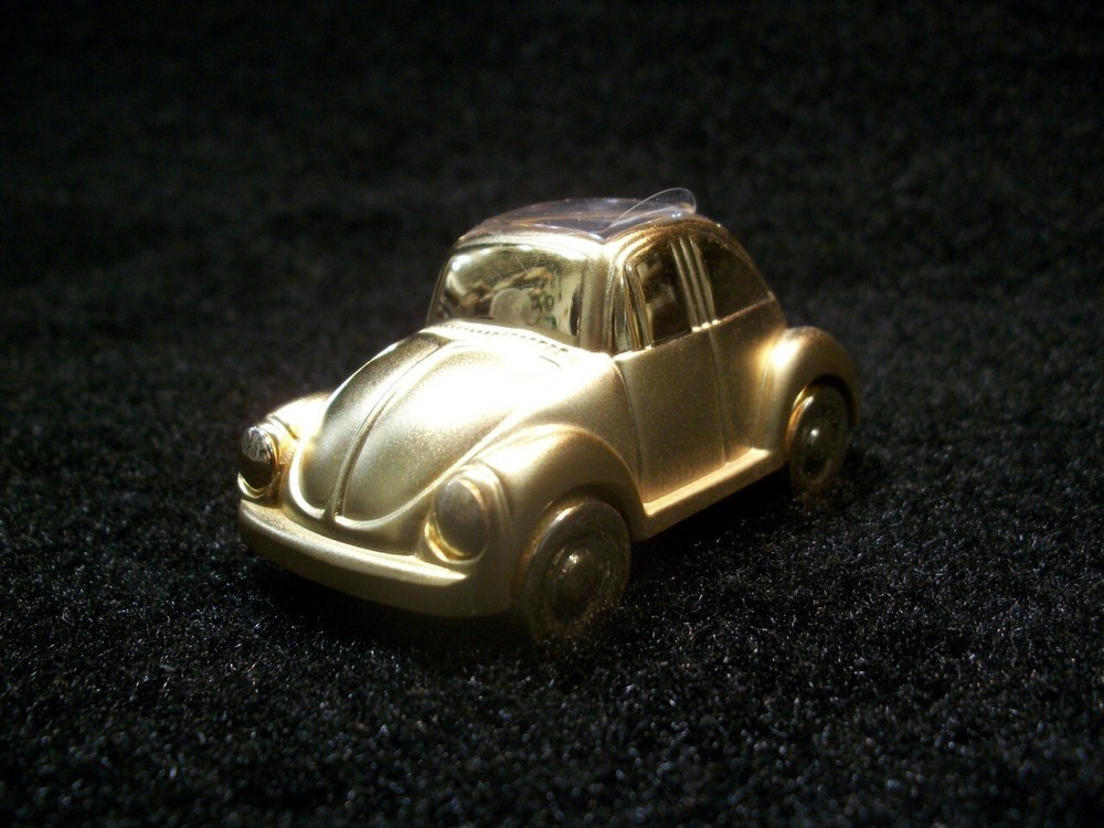 New Elgin Beetle Analog Clock - Gold