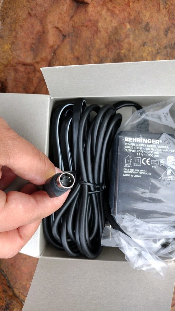 Behringer Power Supply Model VAMPUL! -LL