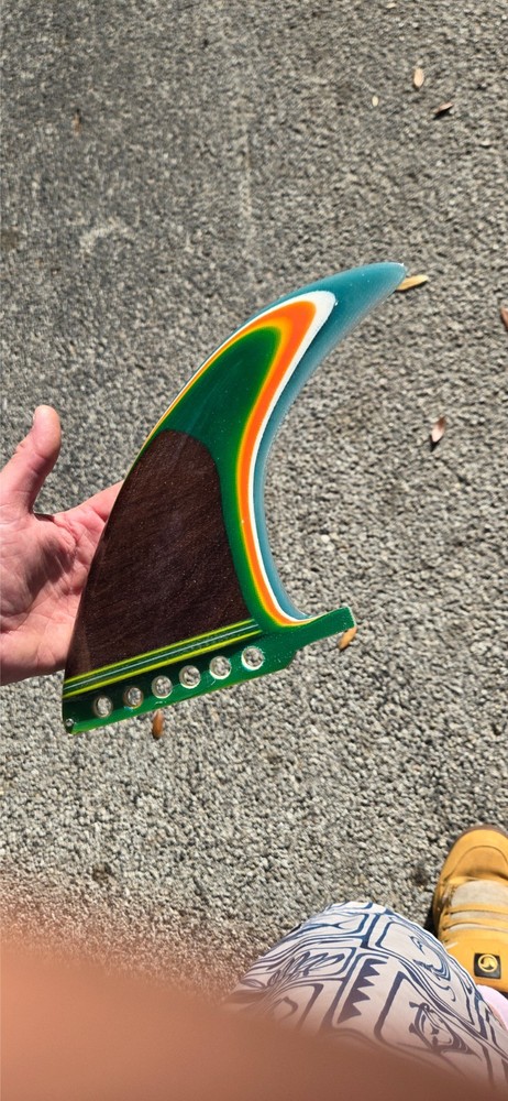 surfboard fin