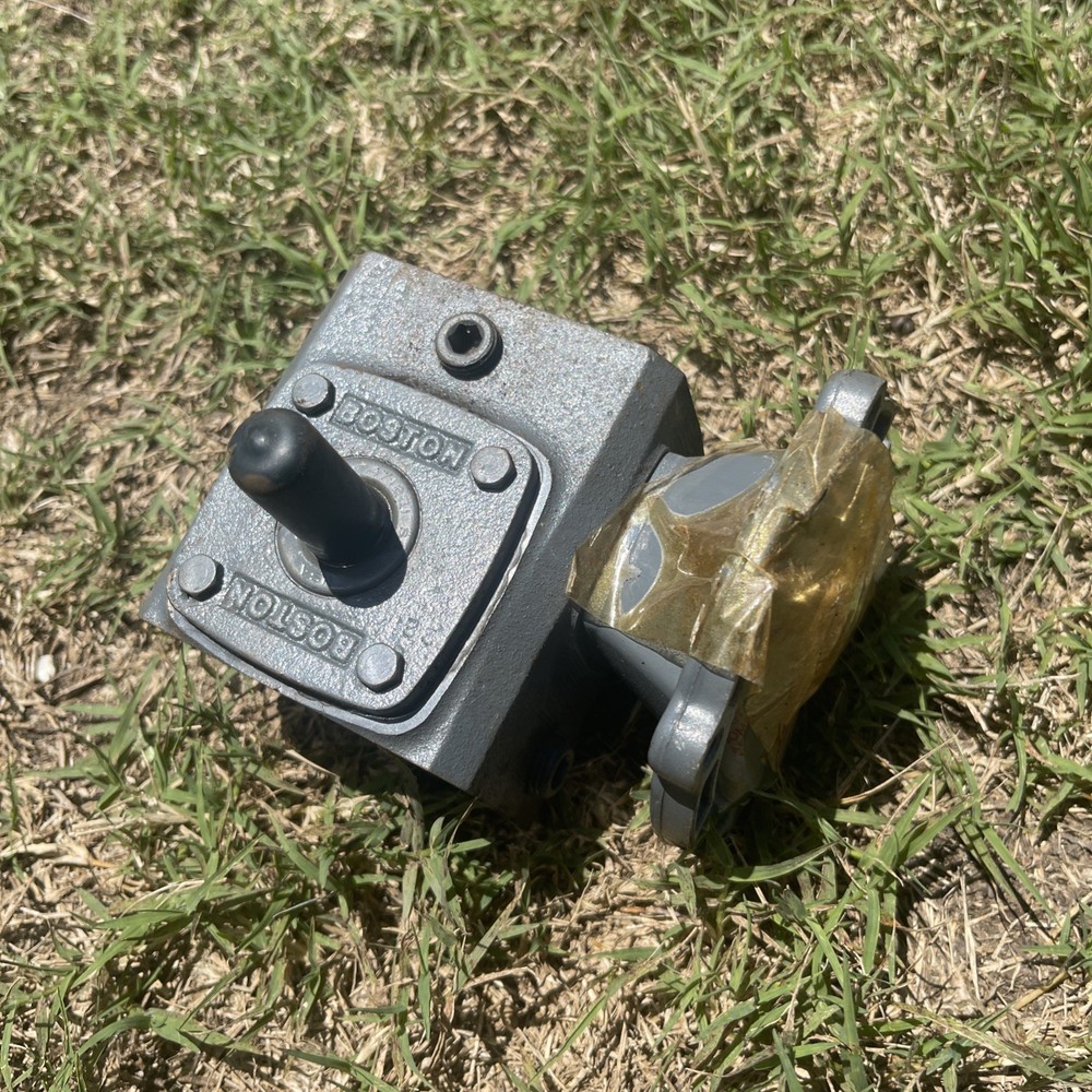 NEW NO BOX BOSTON GEAR INPUT .15 Output 137