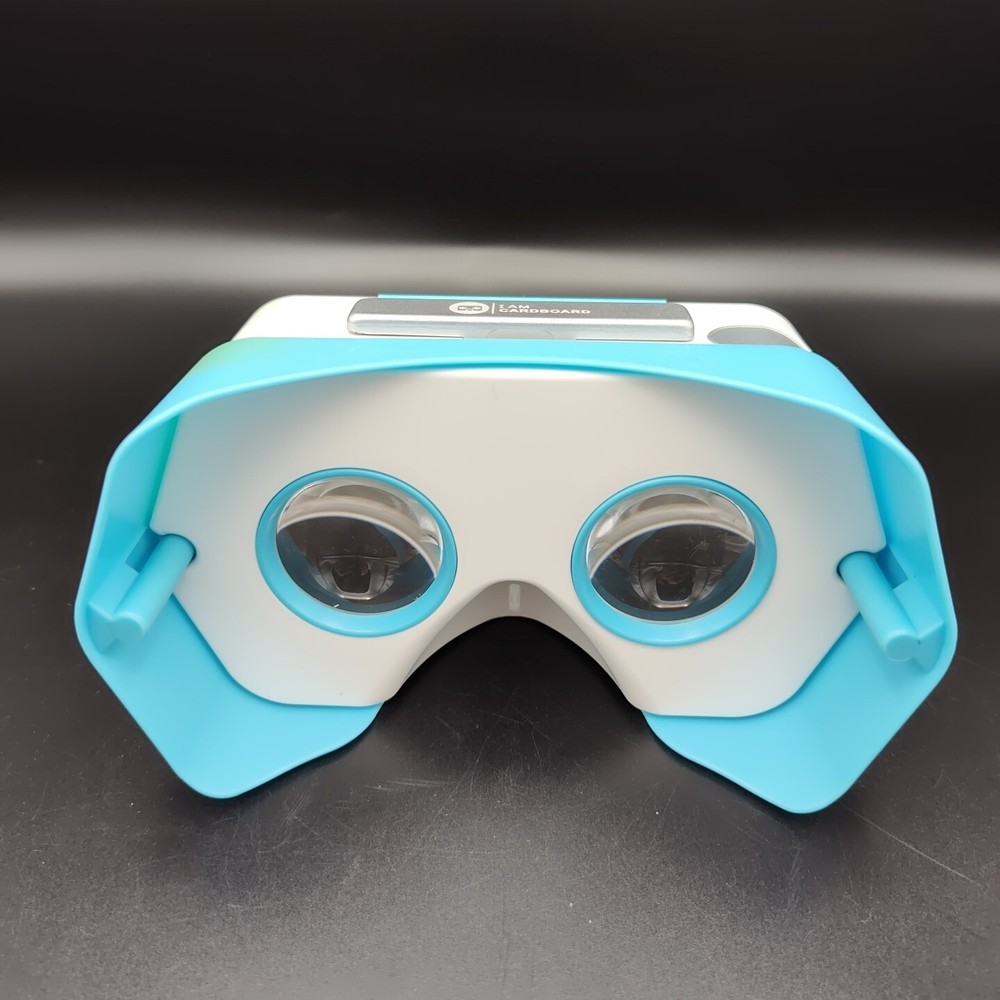 Google I AM Cardboard Virtual Reality Blue and White Plastic Kit Android iPhone