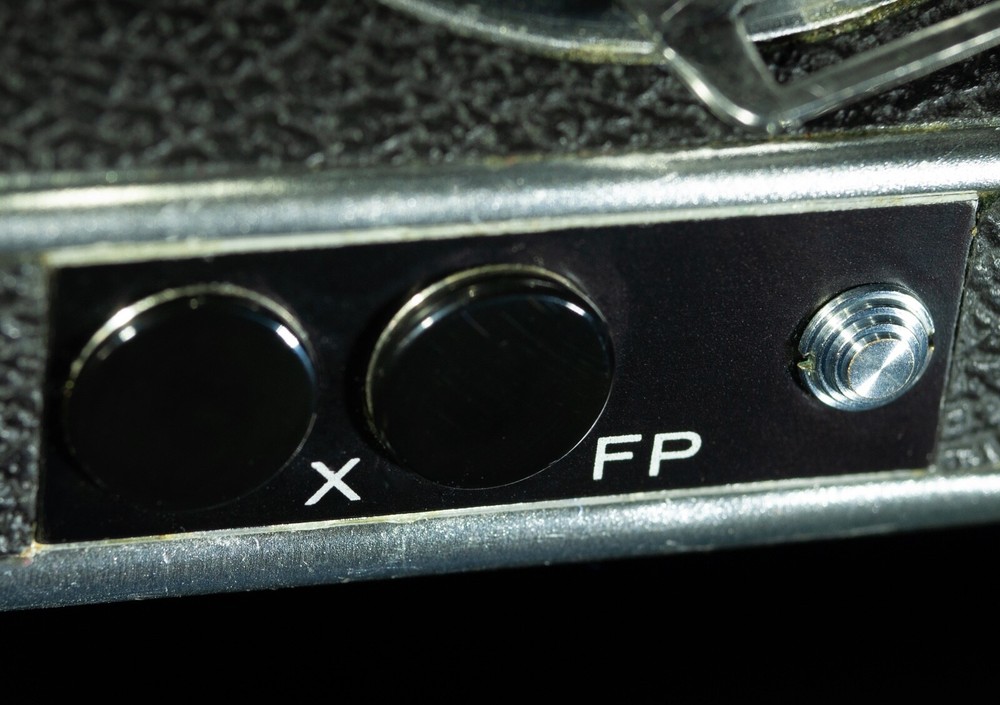 Rollieflex SL-66 Flash Sync.Plugs, Black Acetal
