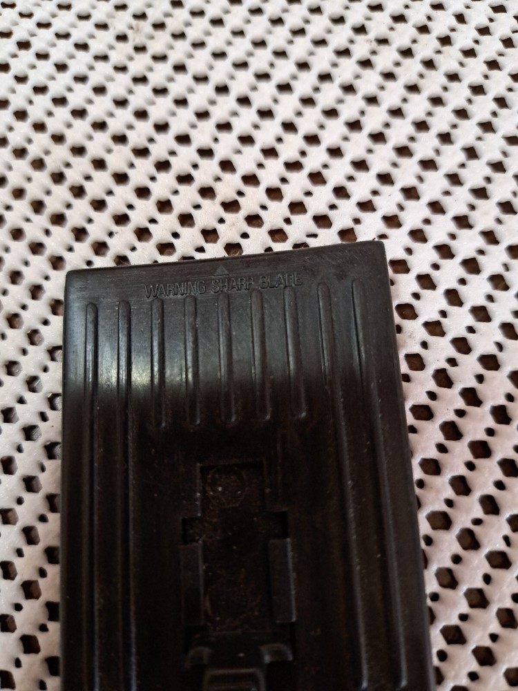Vintage Plastic Razor Blade Scraper Single Edge Blade