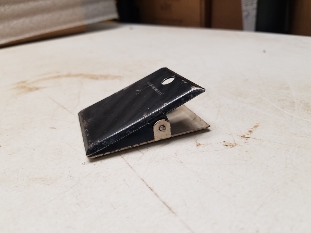 Brown Transfer Co 2" Large Clip