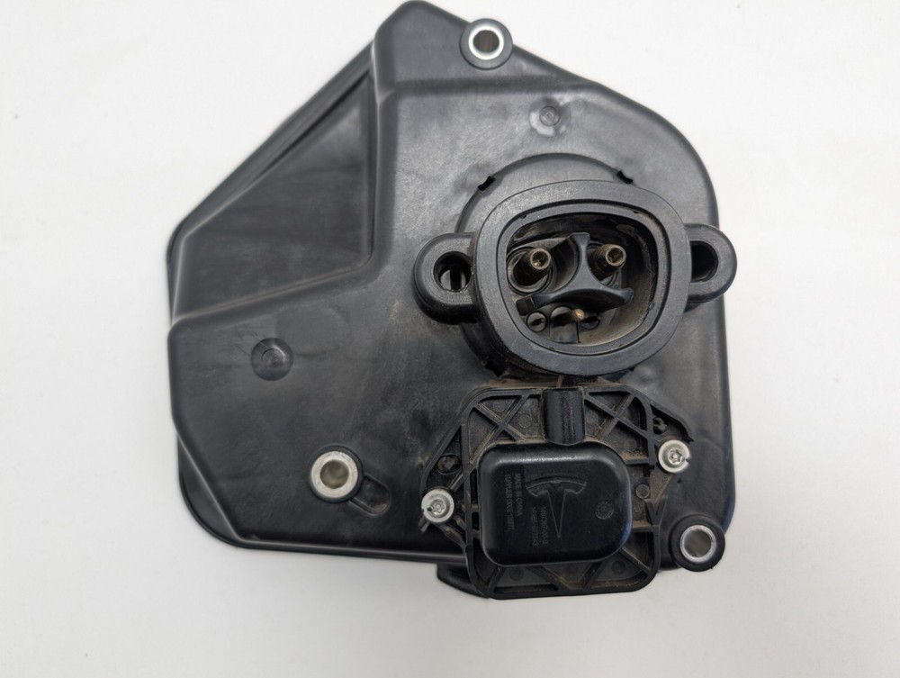 Tesla Model Y Charging Port Inlet Socket Control Module 1490374-10-E OEM