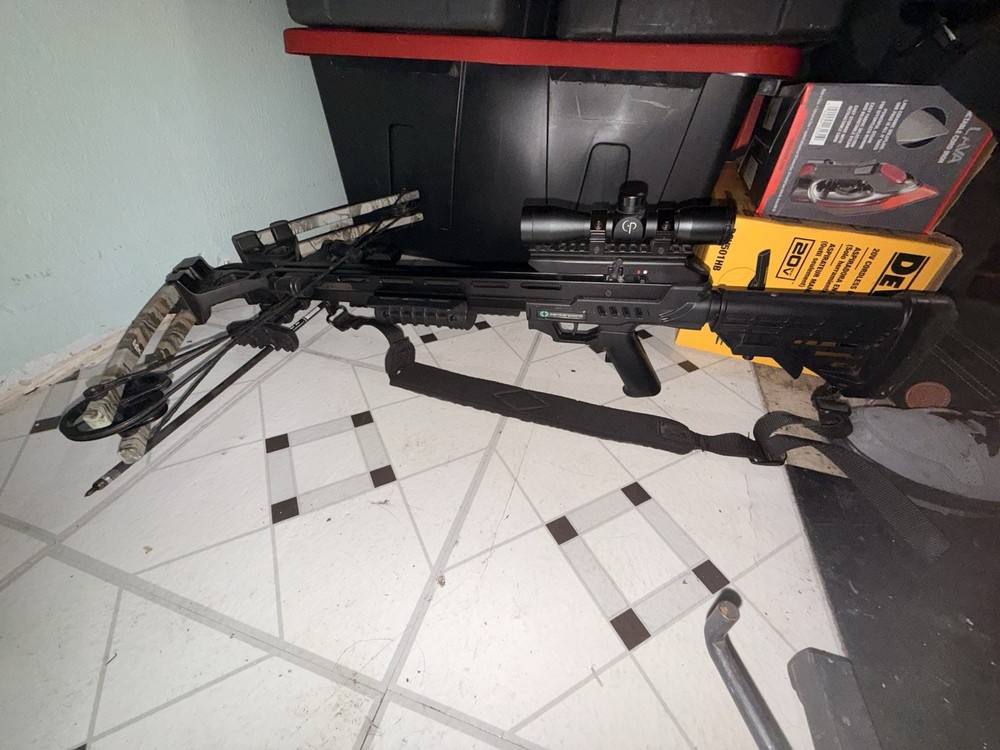CenterPoint Sniper 370 Compound Crossbow Camouflage Pattern