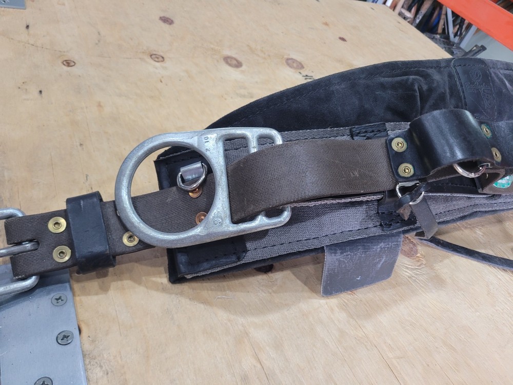 Buckingham 1993F Lineman Pole,Tree Climbing Belt Size 23