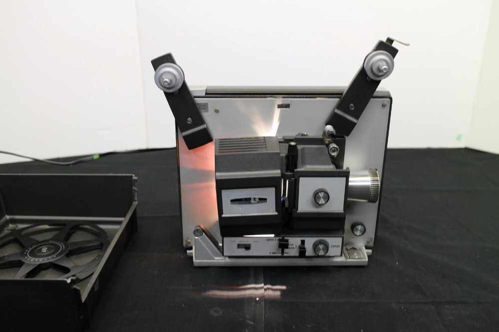 Bell & Howell Compatible Autoload 8mm Super 8 Projector 466A