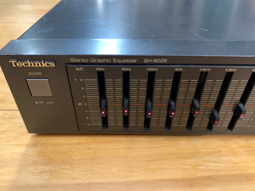 Technics Stereo Graphic Equalizer Model SH-8028 Right Channel Lights Out