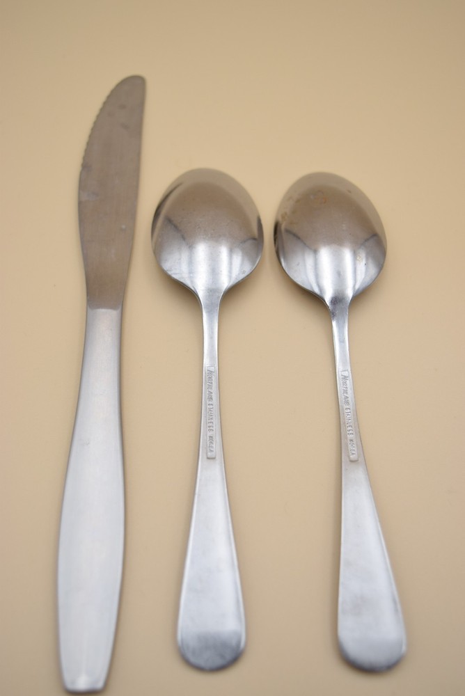 19pc Northland Post Road Flatware Set Dinner Salad Forks Tablespoons Teaspoons