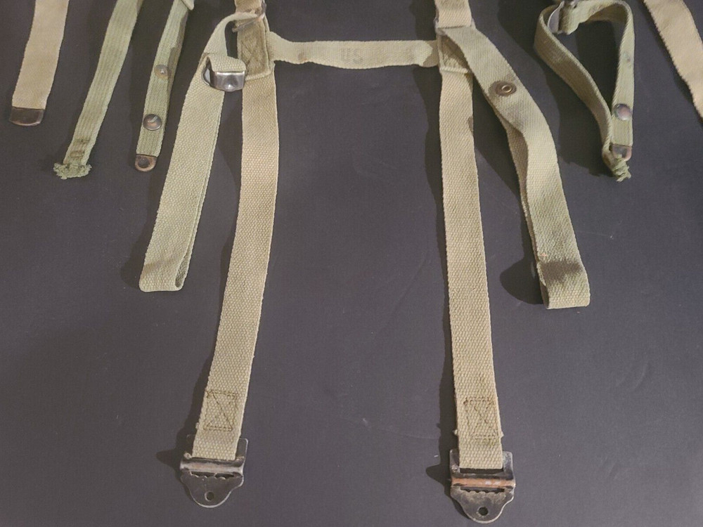 GENUINE ISSUE Vietnam Era GI Spaghetti Canvas Sleeping Bag Strap Assembly (B)