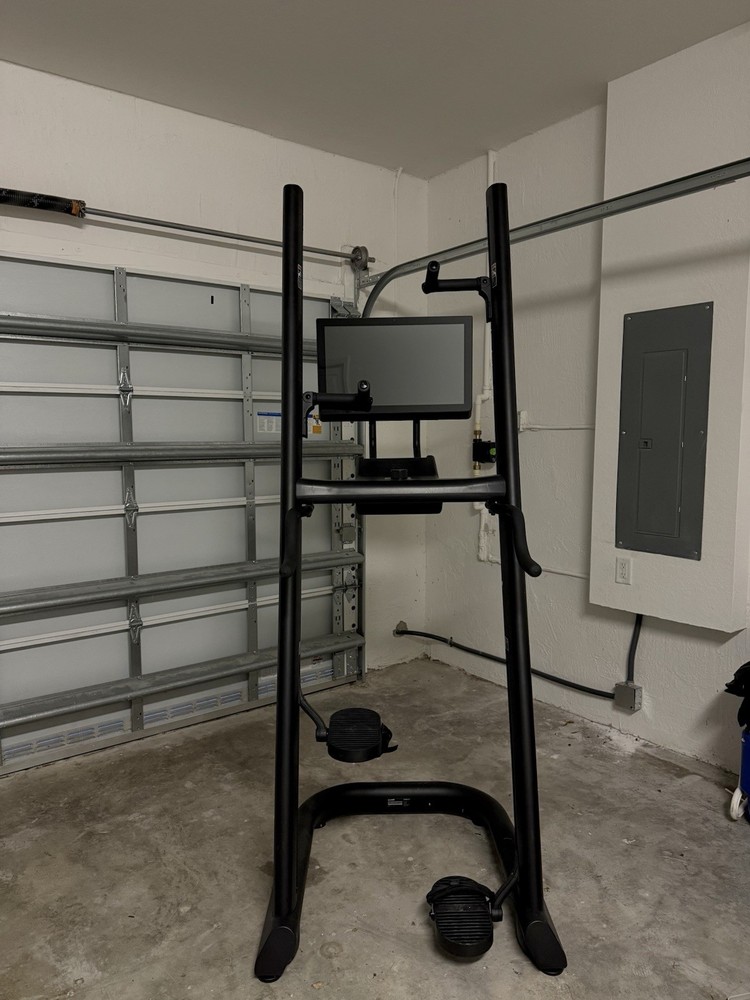 CLMBR CONNECTED Vertical Climber Black with Touchscreen for Home Gym
