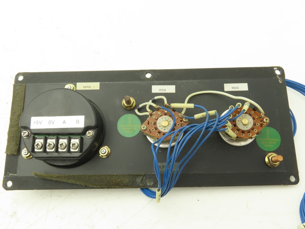 Makino OLM-01-2AZ9-17 Manual Pulser Coder Generator Control Panel