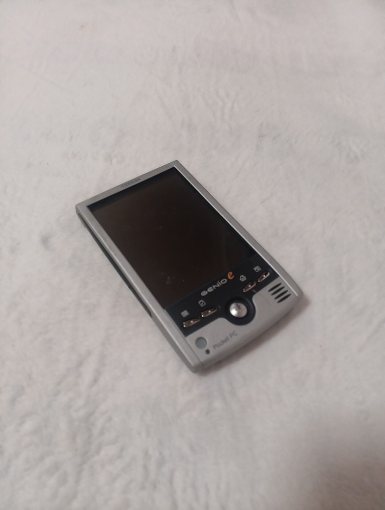 Toshiba Genio e550G Pocket PC. UNTESTED
