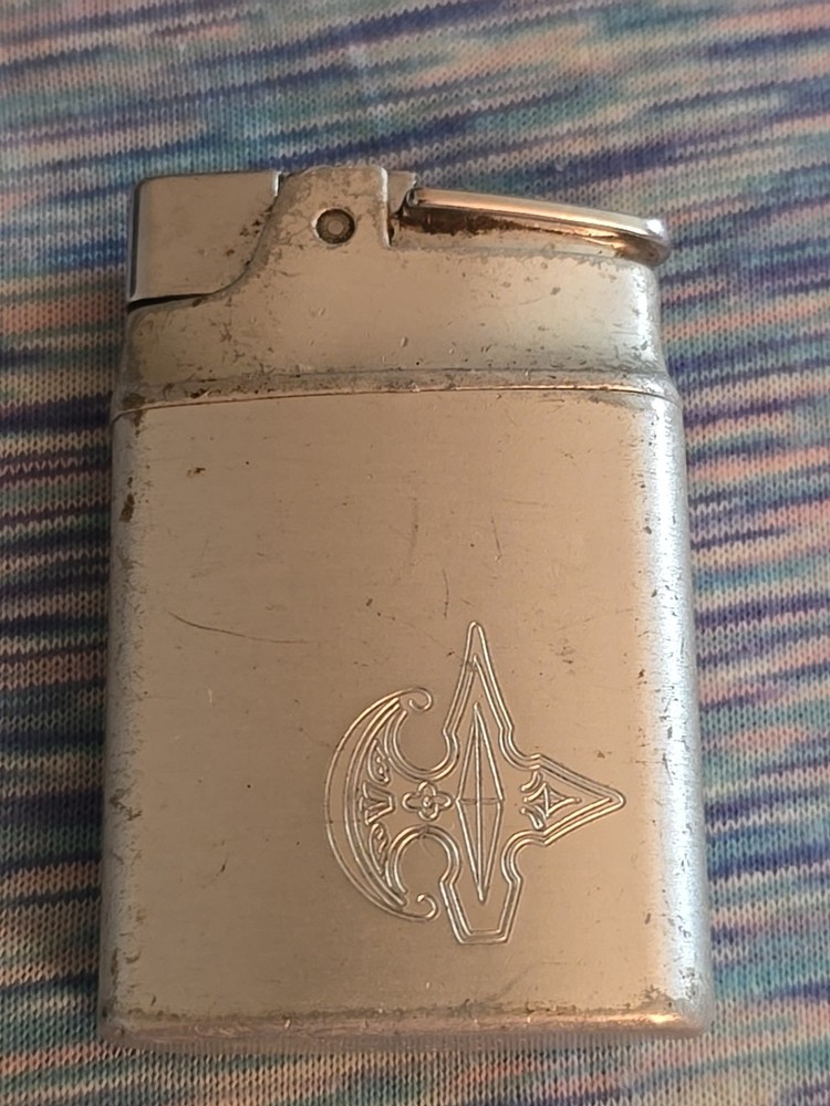 Vintage Ronson Pioneer Lighter