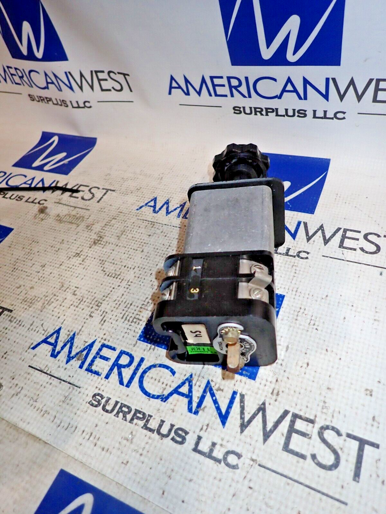 GE SBM Switch 10AA004 Voltmeter