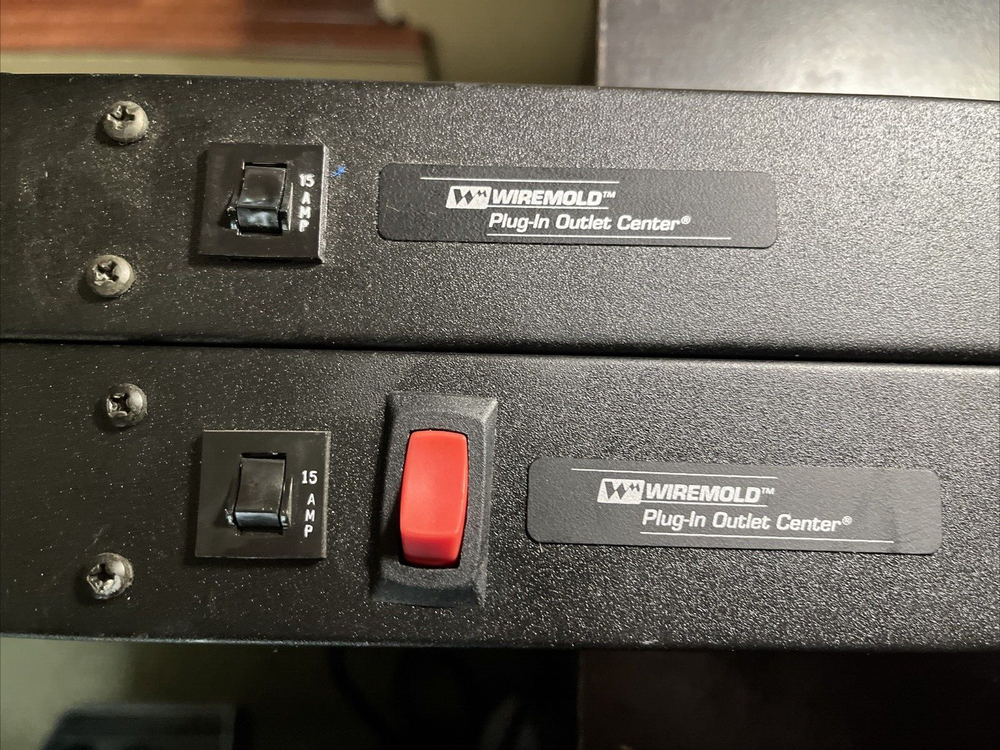 LOT (2) WIREMOLD LEGRAND J06B0BX J06B2B