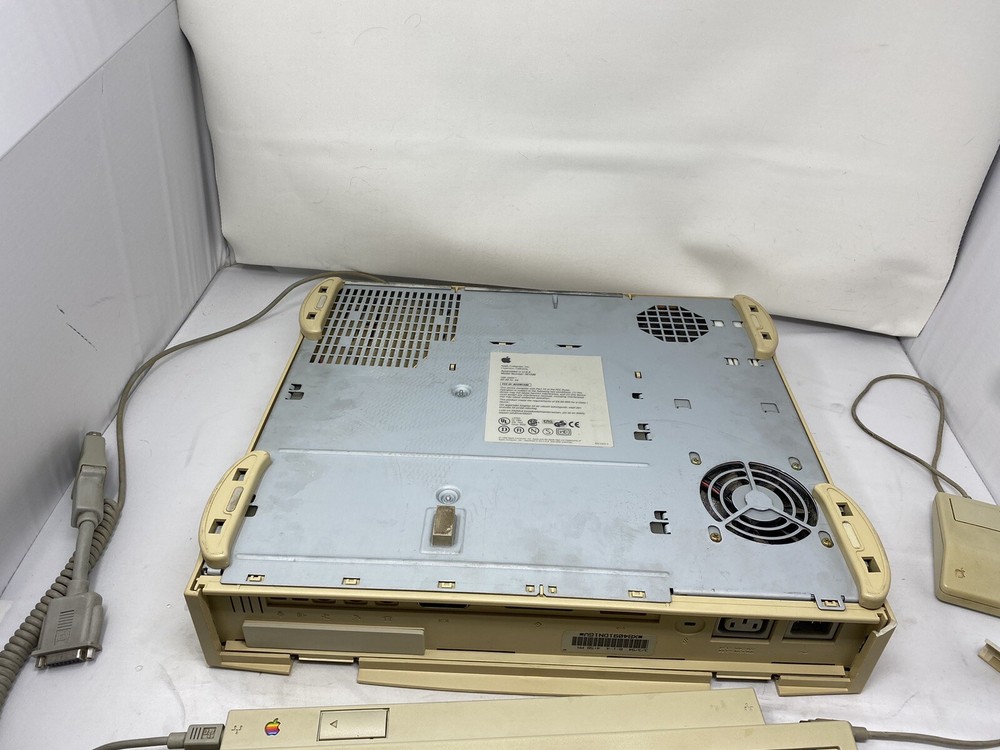 Vintage Apple Macintosh 6100/66 PowerPC Computer